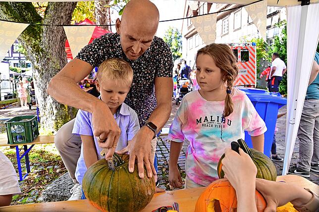 Bild 1: Herbstliches Flair beim Kürbisfest