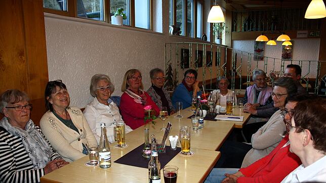 Die Mitglieder der Frauengymnastikgruppe Todtmoos blicken bei der Hauptversammlung auf ein bewegtes Vereinsjahr zurück. Dem Verein ...