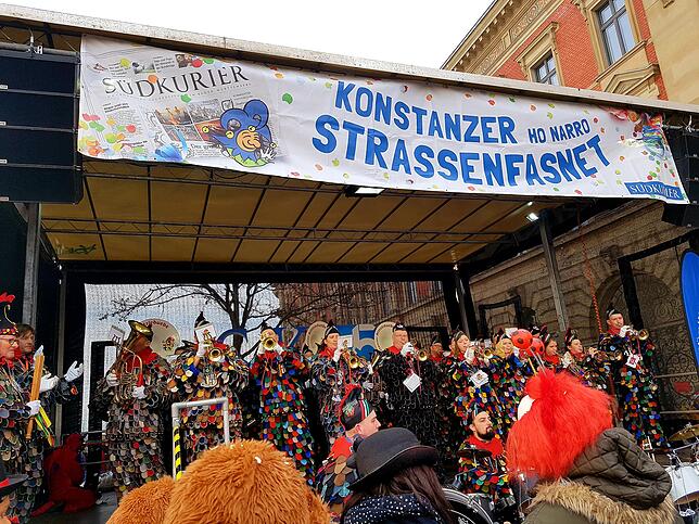 Bild 27: Die schönsten Bilder und Videos von der SÜDKURIER-Fasnacht auf der Marktstätte! Ho Narro!