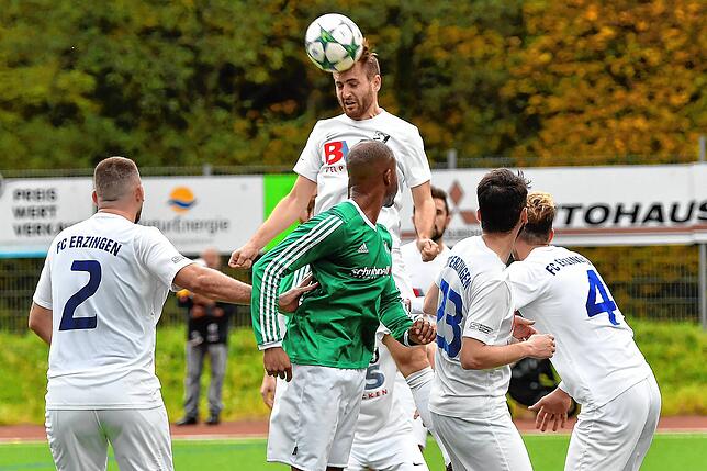 Bild 12: FC Erzingen gewinnt das Spitzenspiel mit 5:3 beim FC Zell &ndash; und wir haben Bilder!