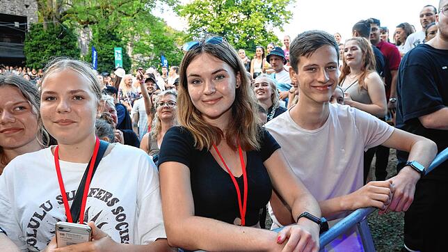 Bild 6: Die besten Bilder vom Bausa-Konzert beim Hohentwiel-Festival Teil 4