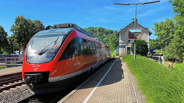 Die geplante Elektrifizierung inklusive dem neuen Halt in Wallbach beschäftigt auch die Bürger. Es gab Anregungen aber auch ...