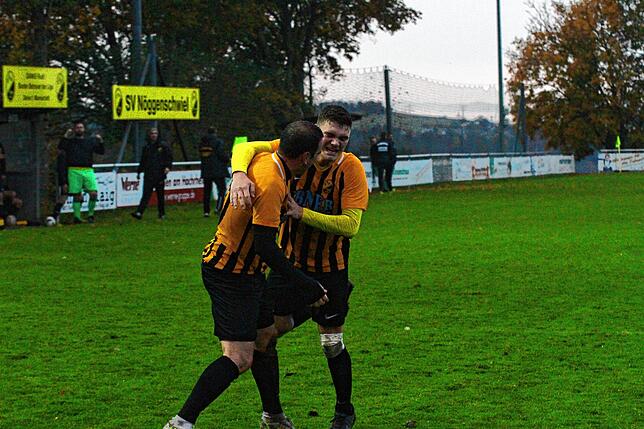Bild 5: SV Nöggenschwiel gewinnt das Derby gegen den SV Waldhaus mit 2:1 &ndash; und wir haben Bilder!