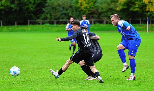 Bild 11: Unsere Bildergalerie vom Derbysieg des FC Radolfzell in der Landesliga gegen den VfR Stockach