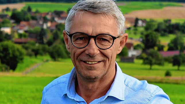 Markus Glattfelder, Bauingenieur aus Dettighofen, bewirbt sich als dritter Kandidat für das Bürgermeisteramt in Jestetten.