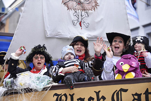 Bild 12: Bilder vom bunten Treiben am Fasnetsmontag in Villingen (1)