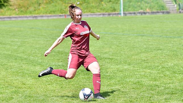 Premiere: Samira Schönstedt erzielte beim SC Hofstetten kurz vor Spielende ihr erstes Saisontor und provozierte mit ihrem Freistoß ein ...