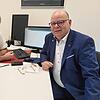 Orthopäde Thomas Schellinger und Krankenhaus-Geschäftsführer Michael Hanke sind mit dem Start des neuen MVZ zufrieden.