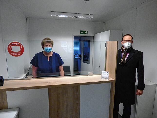 Bild 2: Arztbesuch im Container: So sieht es im Provisorium des MVZ beim Säckinger Krankenhaus aus