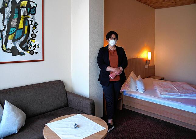 „Wir können nur warten, was wird“, sagt Sigrid Meßmer, Betreiberin des derzeit leeren Hotels Fortuna in Stockach.