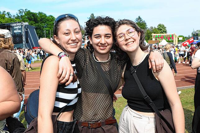 Bild 5: Gute Laune und ein volles Stadion beim zweiten Tag des Campus-Festivals 2023