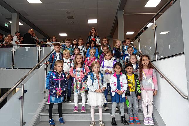 Zwölf Mädchen und acht Jungen wurden im Bildungszentrum Bonndorf, Martin-Gerbert-Schule, Klasse 1a, eingeschult. Lehrerin ist Tabea ...