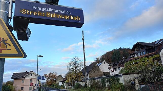 Auch in Schwörstadt im Landkreis Lörrach streiken die Lokführer am 16. November.