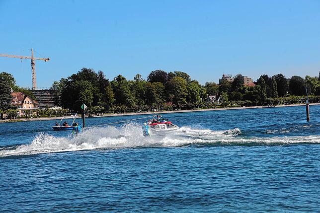 Bild 37: Spektakulär! Die besten Fotos der Wasserski-Show im Konstanzer Trichter