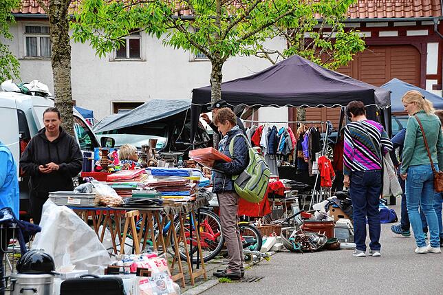 Bild 21: Ausgelassene Stimmung bei der beliebten Dorfhockete in Herdwangen