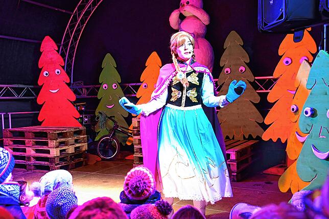 Bild 6: Jetzt ist die Weihnachtszauberei voll im Gang: Bilder vom besucherstärksten Tag in Triberg