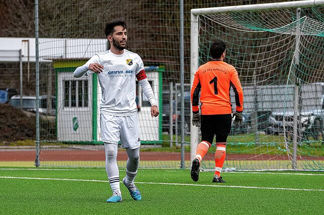 Bild 13: 1:1 im Hochrhein-Derby zwischen dem FC Zell und dem SV 08 Laufenburg &ndash; und wir haben Bilder!