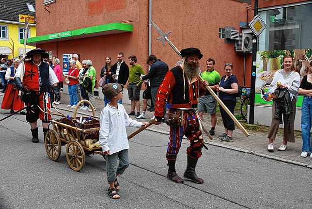 Grießen feiert sein 900-Jahr-Jubiläum mit einem großen Festumzug.
