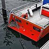 Das DLRG-Boot in Staad hat einen Gast. Ein Blesshuhn hat dort sein Nest gebaut und brütet.