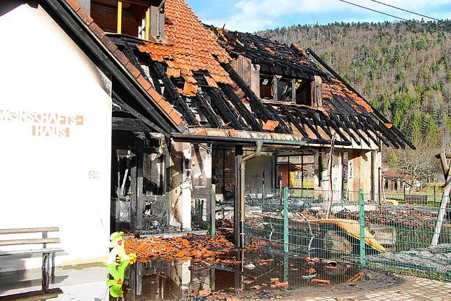 Bild 35: Bilder der Zerstörung: Was nach dem Brand im Kindergarten übrig ist