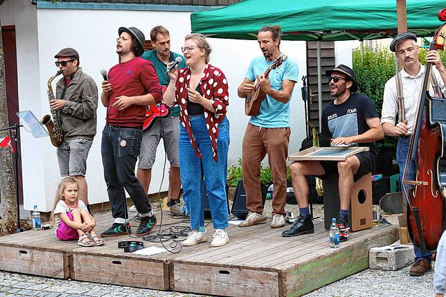 Bild 4: Bunt, musikalisch, lustig: So großartig war der Straßenmusiksonntag