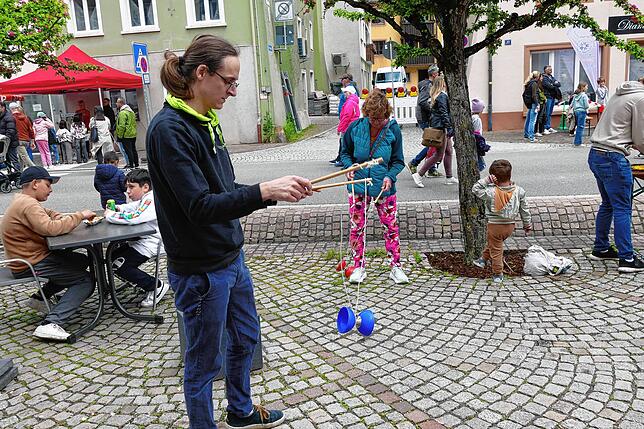 Bild 8: Hüfingen spielt und Tausende machen mit