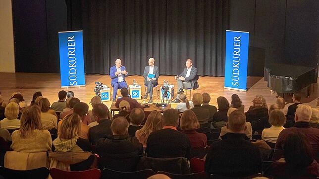 SÜDKURIER-Podium zur Oberbürgermeister-Stichwahl in der Aula des Salem-College.