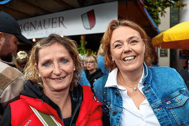 Bild 4: So stimmungsvoll war der Auftakt beim Konstanzer Weinfest 2025 – mit Bildern vom Fest