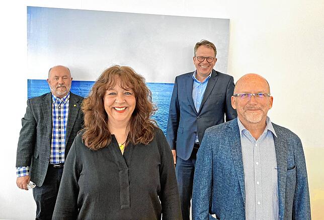 Der US-Konzern Lippert übernimmt die Markdorfer Schaudt GmbH (von links): Jim Menefee, Group President Europe bei Lippert, Barbara ...