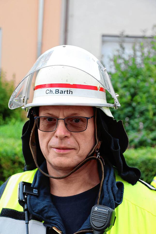 Die Feuerwehr Bräunlingen bekämpft am Mittwochmorgen einen Gebäudebrand in einem Wohngebäude Ecke Dießenhoferstraße/ Gießnaustraße. Der ...