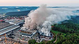 Luftaufnahme vom Großbrand in Gammertingen &ndash; Wie schwer wurden Mensch und Natur geschädigt?