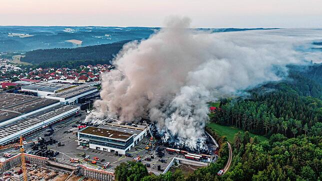 Luftaufnahme vom Großbrand in Gammertingen &ndash; Wie schwer wurden Mensch und Natur geschädigt?