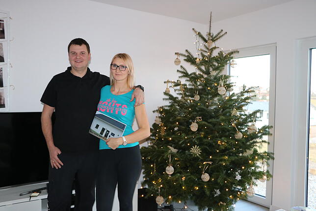 Erste Weihnachten im neuen Haus: Kamila und Kamil Stepien verbringen mit ihren zwei Söhnen die erste Weihnacht im eigenen Haus. Diese ...