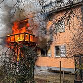 Im Wohnhaus der Zollingers brennt es lichterloh.