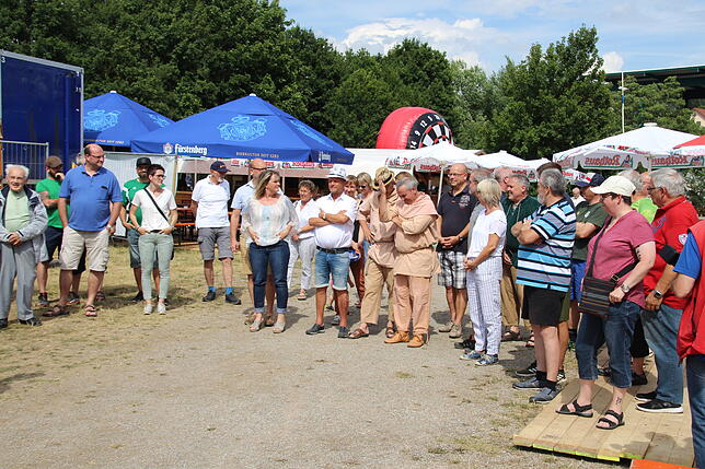 Zahlreiche Festbesucher sind zur Eröffnung des 35. Brigachtaler Dorffestes am Samstag Nachmittag gekommen.