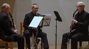 Facettenreiche Kammermusik: Auch das Ensemble Tri Rhena mit Peter Geisler, Iain Semple und David Glenn (von links) ist zu Gast in der ...