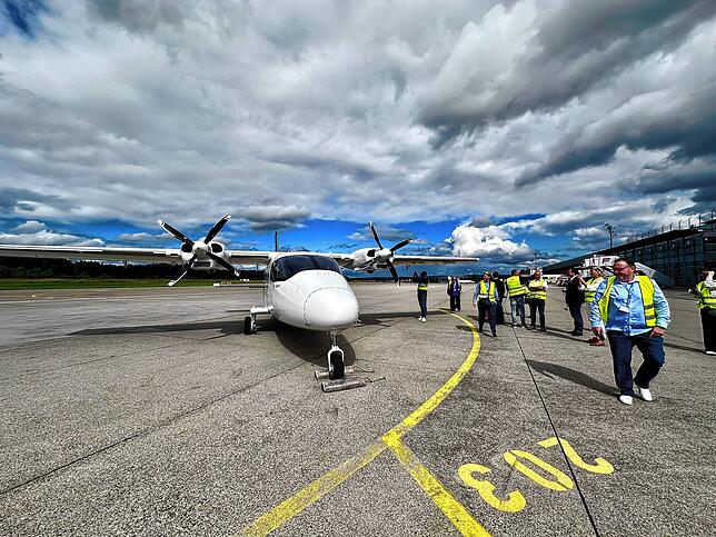 Im September 2024 hatten potenzielle Geschäftskunden die Gelegenheit, sich am Flughafen Friedrichshafen über das Angebot von Flyvbird zu ...