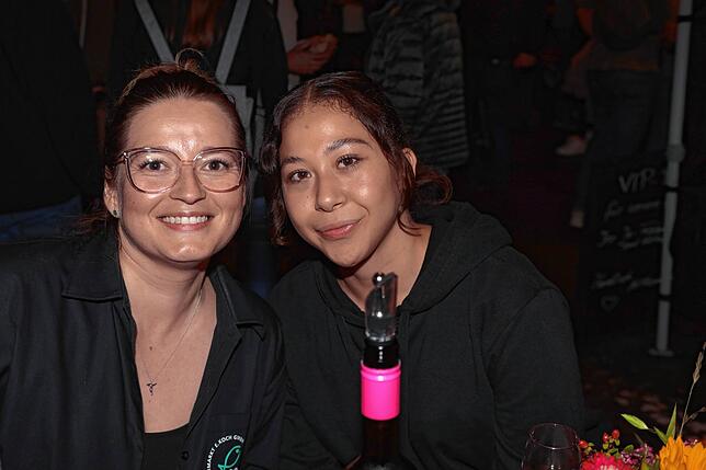 Bild 9: Endlich Wochenende! Das feiern die Besucher beim Konstanzer Weinfest 2025