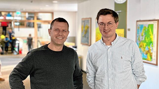 Rektor Michael Bucher (links) leitet das Bildungszentrum Bodensee-Schule St. Martin, hier mit Konrektor Christoph Landsbeck.