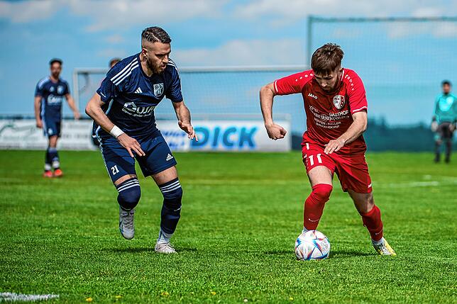 Bild 37: FC Schlüchttal gewinnt Spitzenspiel gegen SV Blau-Weiß Murg mit 2:1 &ndash; und wir haben Bilder!