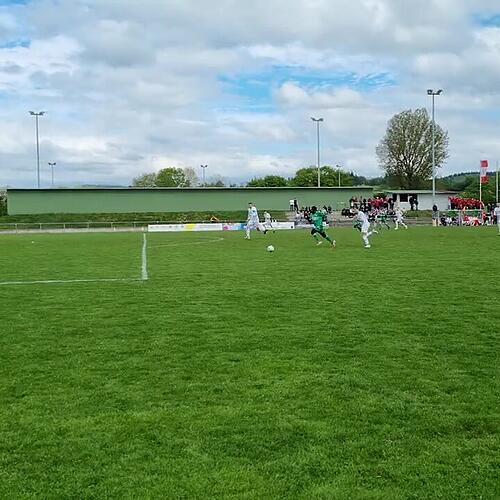 Chance (90.) für Badjie (SV Bermatingen)