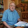 Ist oft mit der Beantwortung von Anfragen befasst: Markdorfs Stadtarchivar Walter Hutter.