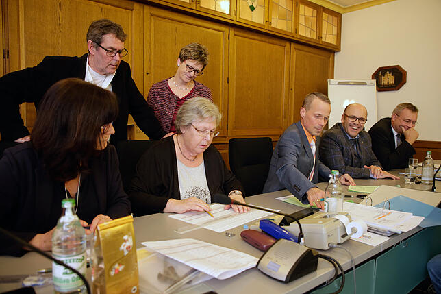 Bild 14: Bilder von der Hilzinger Bürgermeisterwahl in der Hegauhalle