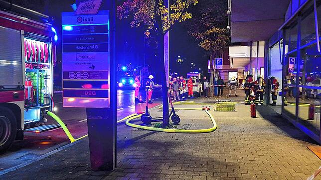Die Feuerwehr wurde zu einem Feuer in einer Tiefgarage alarmiert. Am Ende war die Sache nicht so wild, wie es sich beim ersten Alarm ...