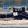Ende Januar 2002 tauchte auf dem Rißtorf-Kreisel ein Probe-U-Boot auf. Wer es dort platziert hat, war unklar, doch es wurden die ...