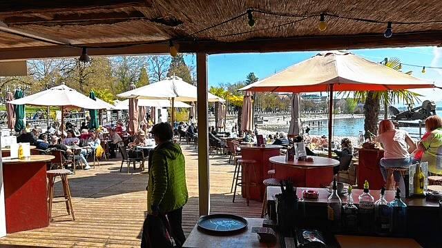 Im Sommer ist der Beach-Club einer der beliebtesten Treffpunkte der Stadt.