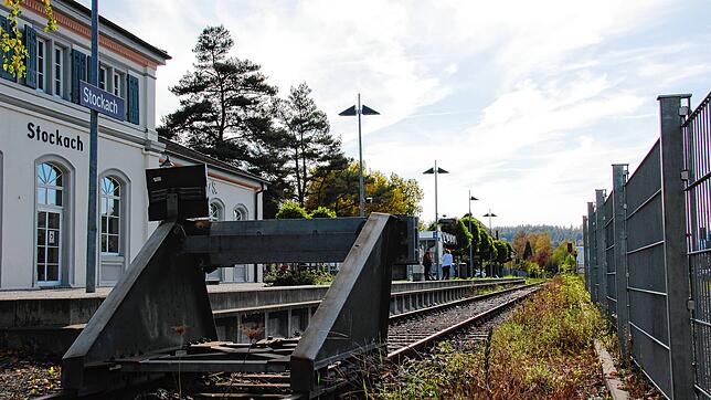 Kein Zug im Bahnhof von Stockach: In Zeiten von Streiks und Krankheitsbedingten Personalausfällen ein Bild, das öfter zu sehen ist. Auch ...