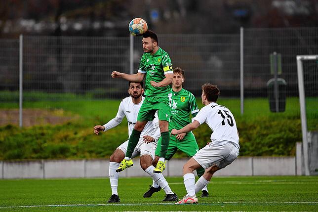 Bild 25: SV Herten setzt sich mit 4:1 gegen FC Schönau durch &ndash; und wir haben Bilder!