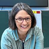 „Wir freuen uns, wenn das Zwischengebäude fertig ist, wir haben aber auch so genug Platz“, sagt Sonja Hartmann. Leiterin der Grundschule ...