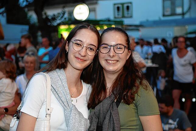 Bild 2: Mitten in Wollmatingen wird gefeiert – das Dorffest 2024 lockt zahlreiche Besucher